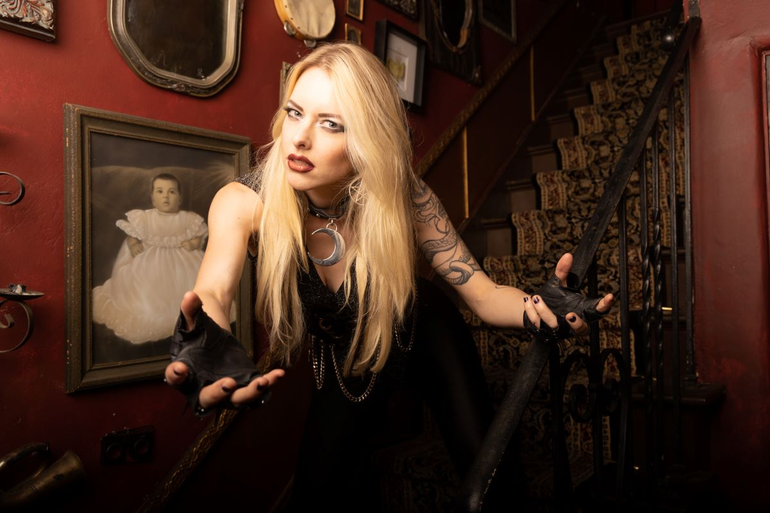 Laura Guldemond deja Burning Witches tras siete años como vocalista